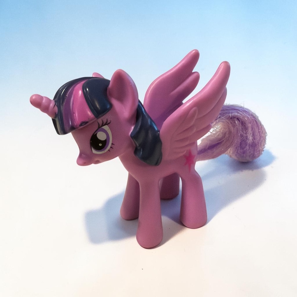 My Little Pony Twilight Sparkle Alicorn Figure Purple Pink Star Cutie Mark 3.5" - Picture 1 of 9